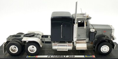 Revell 1/24 Scale 08891 - Peterbilt 359 Truck - Black/ Bare