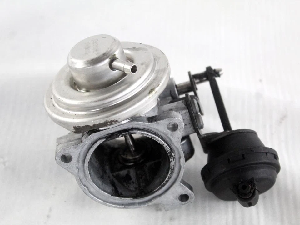 038131501E VALVOLA EGR BY PASS VOLKSWAGEN NEW BEETLE 1.9 D 66KW 5M 3P (2002) RIC Foto 3 de 4