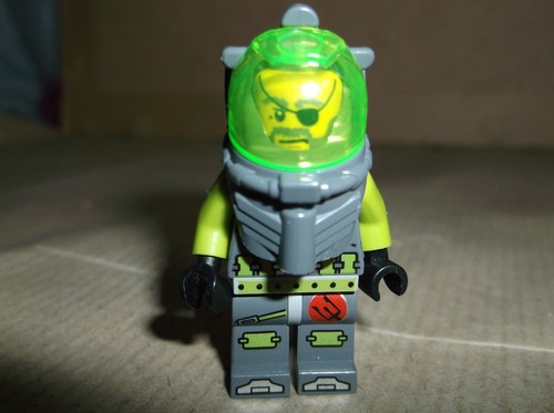 LEGO ATLANTIS MINIFIGURES KEYS ACCESSORIES INSTRUCTIONS SPARES & PIRANHA 30041 - Picture 13 of 36