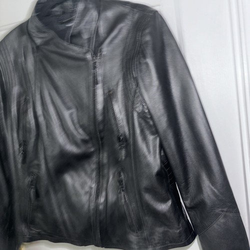 Wilson’s Black Leather Motorcycle Jacket Size Large Side Zip Striped Inside Rare - Picture 3 of 10