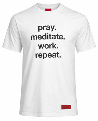 CHNGE Herren Crew Neck T-Shirt Pray Meditate Work Repeat Kurzarm Weiß Klein