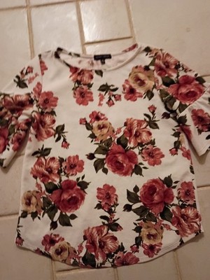 Ladies size small Moa Moa floral top