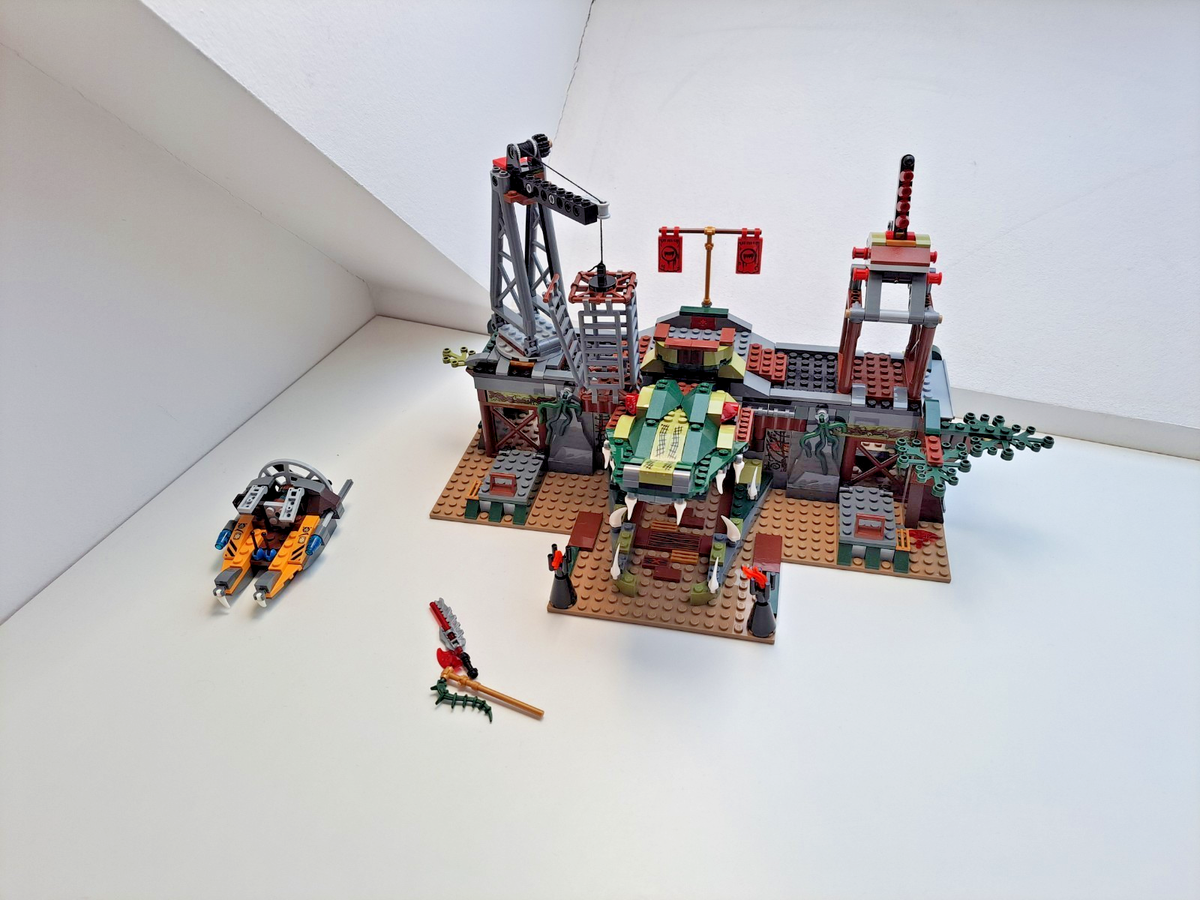 LEGO 70014 Legends of Chima The Croc Swamp Hideout 100% Complete
