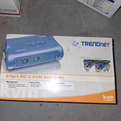 TRENDnet TK KVM TK205K 2-Ports External KVM switch PS/2 New in box w cables