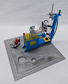 Lego 920 Classic Space - Alpha-1 Rocket Base *Used* with *Instructions*