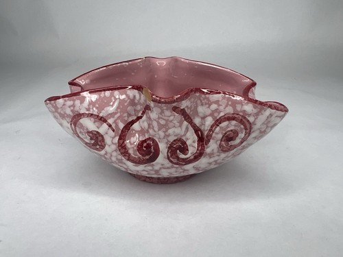 Italian Art Pottery Wavy Bowl Pink Splatter Glaze 5.25" L x 3.75" Soap Sponge - Picture 1 of 6