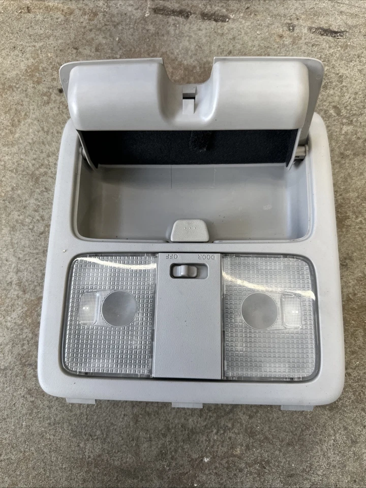 Лампа подсветки карты купола передней крыши купе 03 08 Nissan 350z от оригинального производителя - Изображение 2 из 3