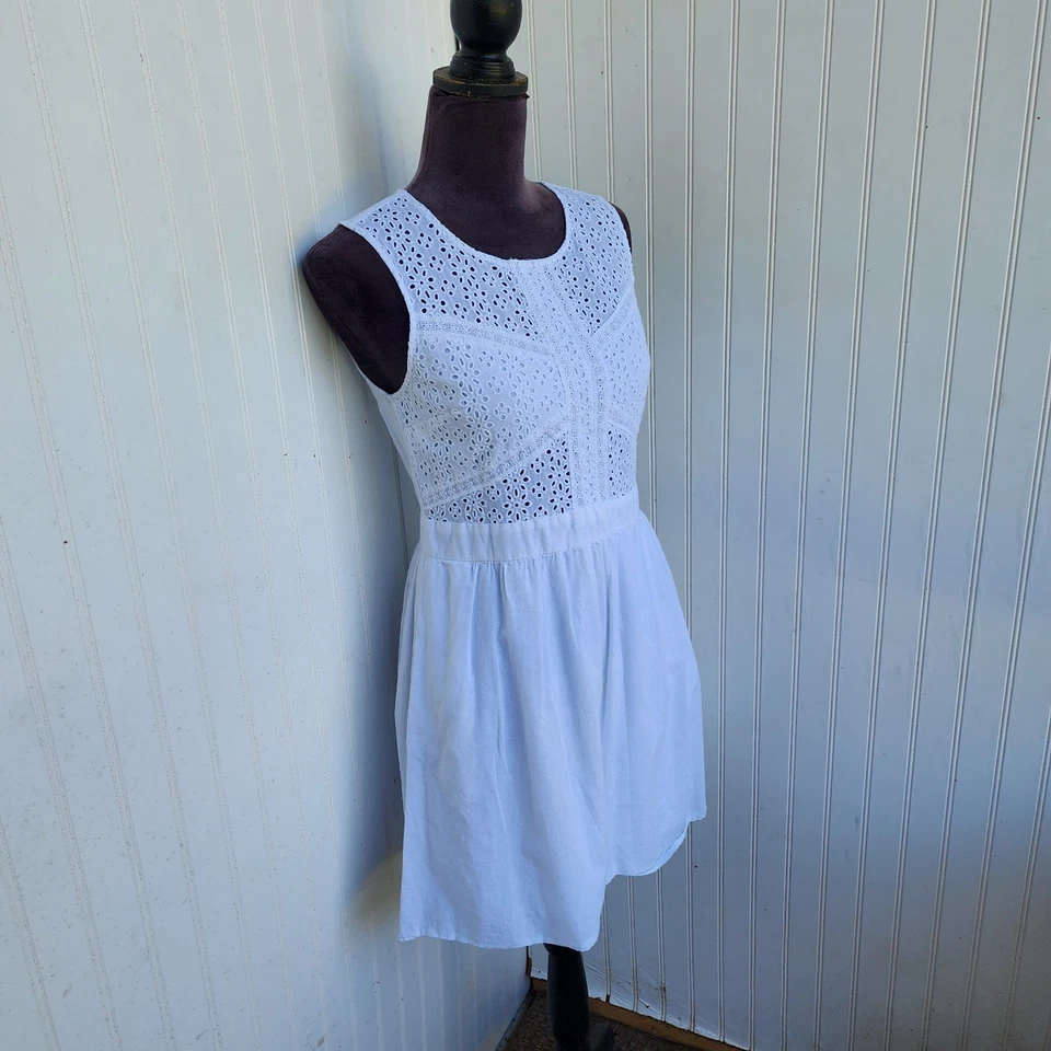 Vestido Fire Mujer Blanco Sin Mangas Encaje Superpuesto Ojales Algodón Forrado Talla M Foto 2 de 4