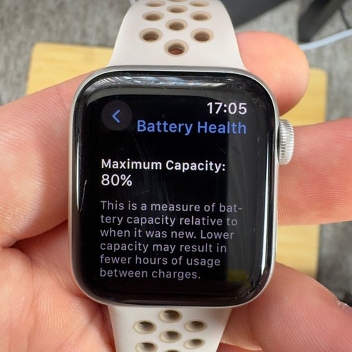 Apple Watch SE 2nd Generation - GPS - 40mm - Starlight - 80% BH - Zdjęcie 8 z 11