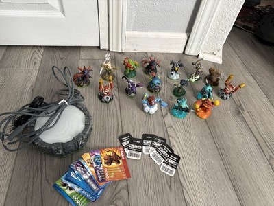 Activision Skylanders Spyro's Adventure Lot Of 17 Figures with portal of power