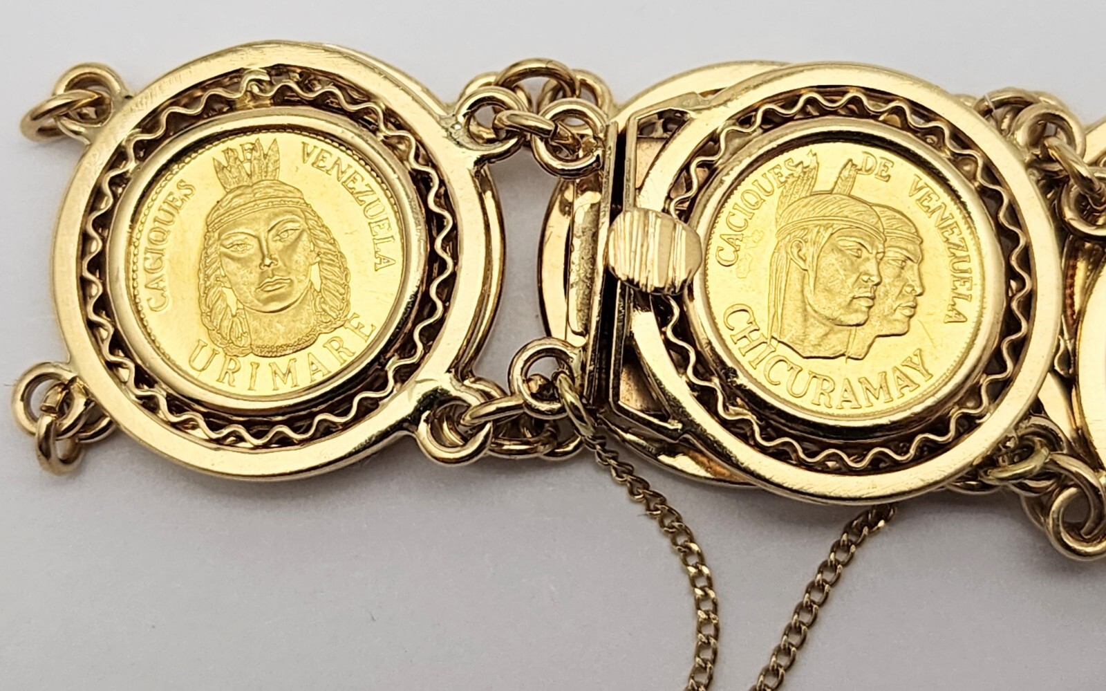 18K Yellow Gold Caciques De Venezuela 21K Gold Coin L… - Gem
