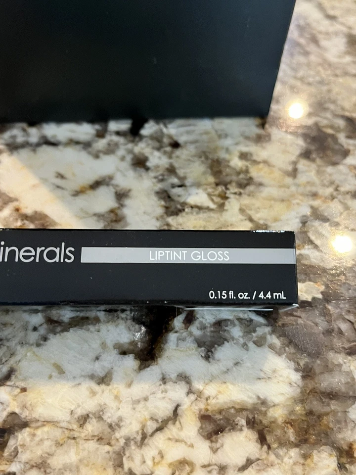 GloMinerals Glo Minerals Liptint LipGloss - Clearly Red New in Box - Image 2 of 3