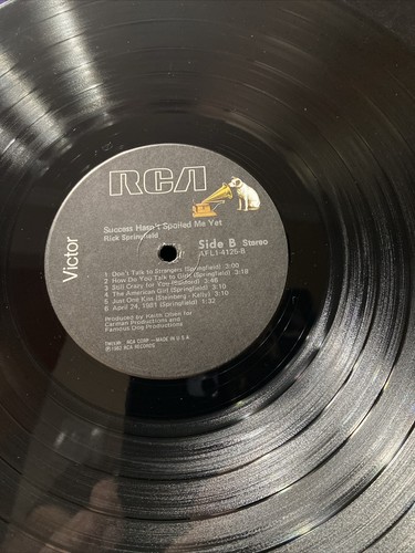 RICK SPRINGFIELD Success Hasn't Spoiled Me Yet LP AFL1-4125 1982 - Picture 7 of 8