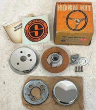 NOS 1966-1967 Datsun Sportcoupe Superior 500 Steering Wheel Horn Adapter Kit 276
