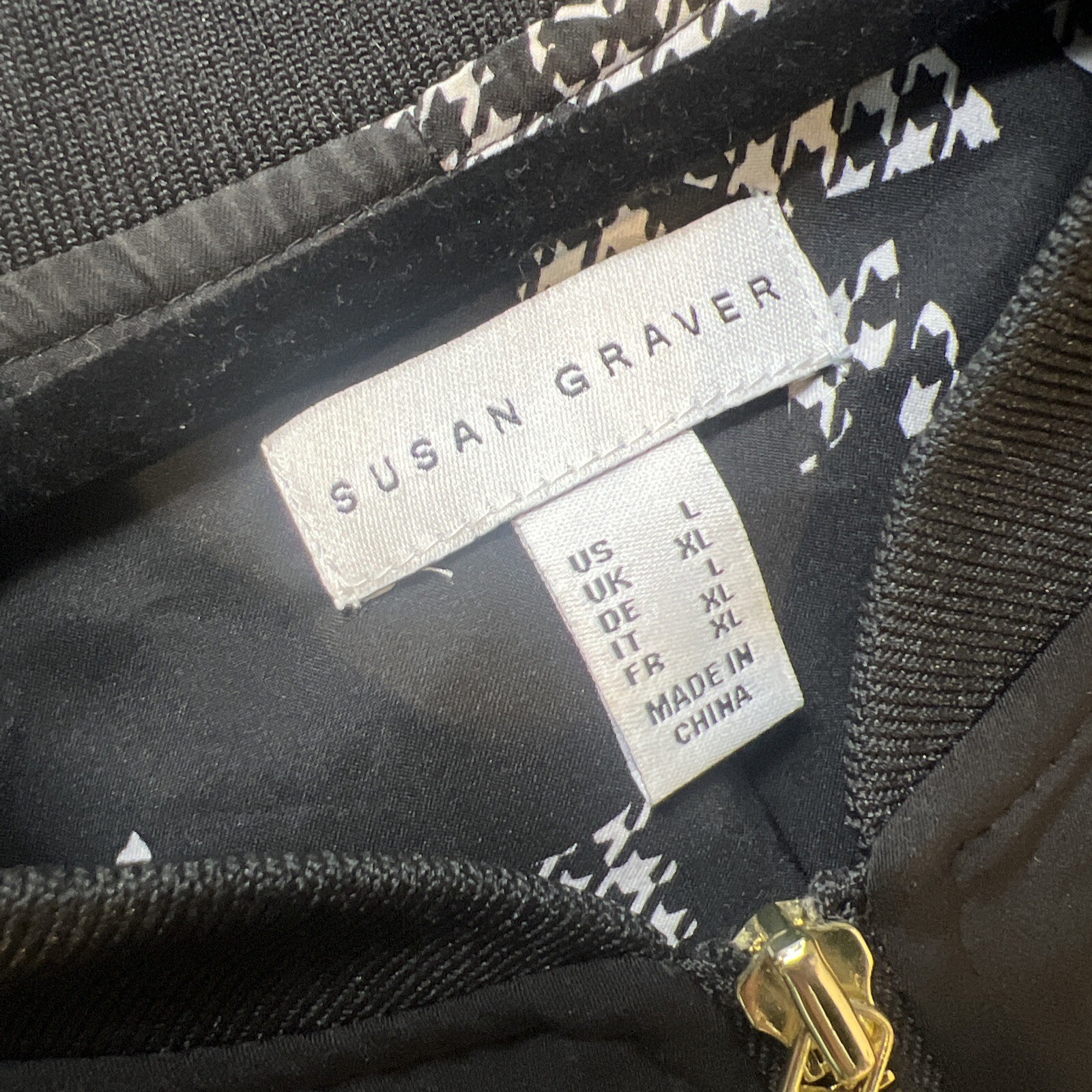 Susan Graver Basic Black Jacket w/ Pockets Gold Z… - image 6