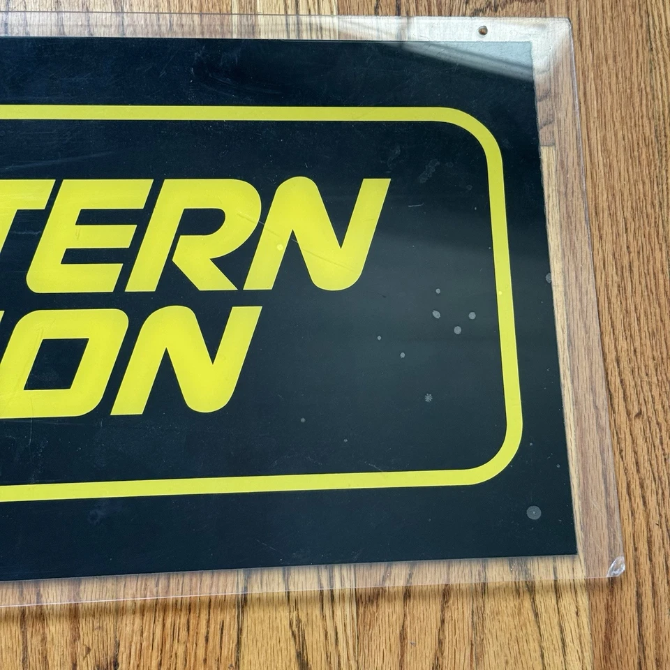 Letrero vintage Western Union de doble cara de plástico 24”x 12” amarillo y negro Foto 3 de 4