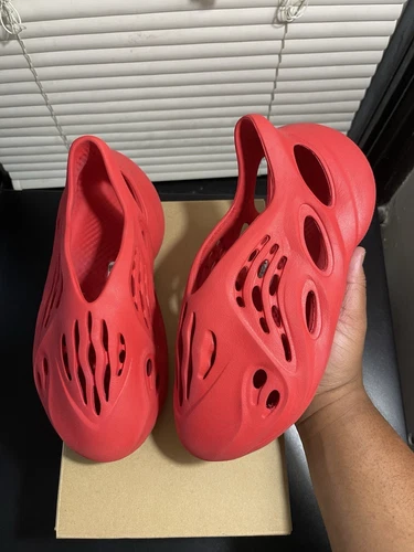 Adidas Yeezy Foam Runner Vermillion Size 8 Clean Condition