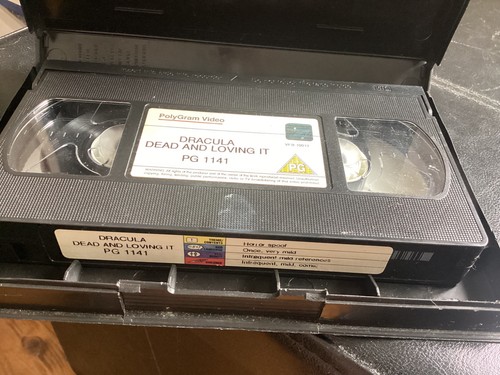 Dracula: Dead And Loving It (1995) Ex-Rental vhs Lesley Nielsen - Picture 6 of 7