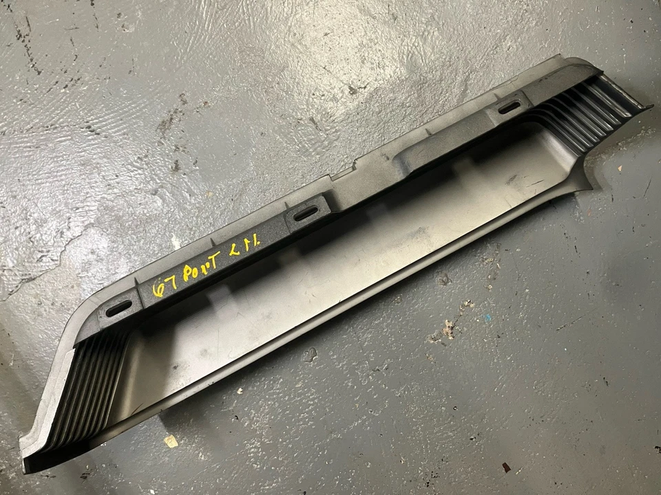 Pontiac Bonneville Catalina Executive Laurentian Parisienne LH Parrilla 67 Nuevo de Lote Antiguo Foto 2 de 4