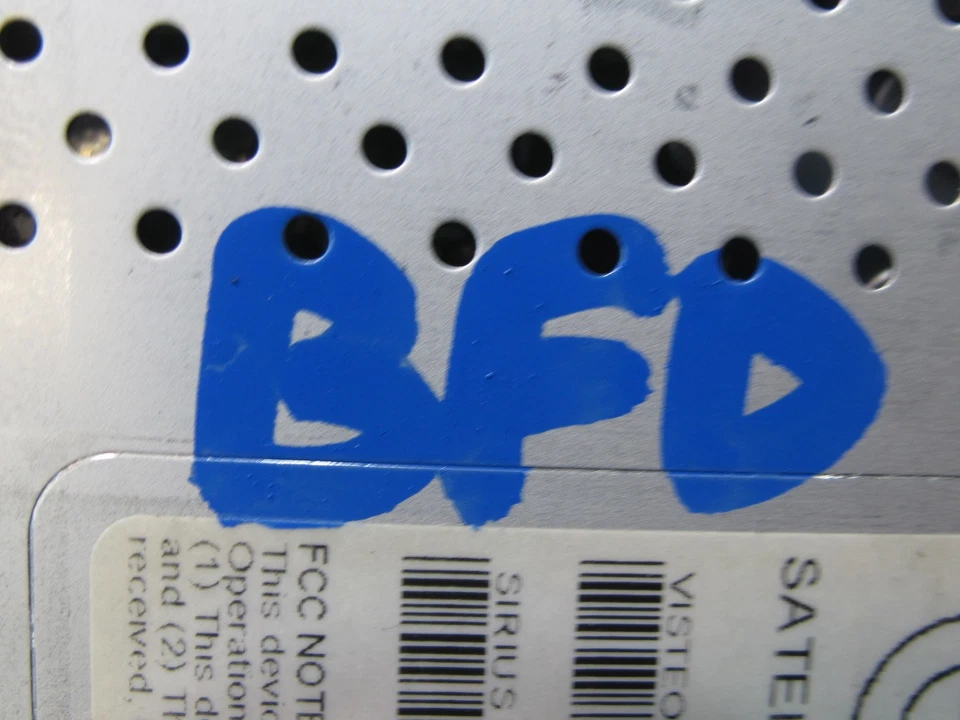 2006-2007 BMW E60 M5 SIRIUS SATELLITE RADIO RECEIVER MODULE 6987545 - Image 2 of 4