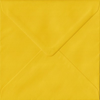 Farbumschläge Sonnenblumengelb S4 - 155 mm x 155 mm 100 g/m² gummiert quadratisch