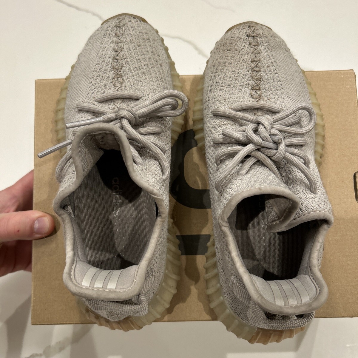 新品未使用YEEZY BOOST 350 V2 \"Sesame Adidas Yeezy Boost 350 V2 