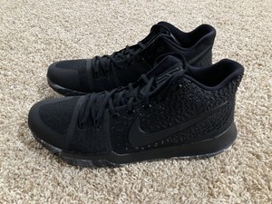 kyrie 3 triple black