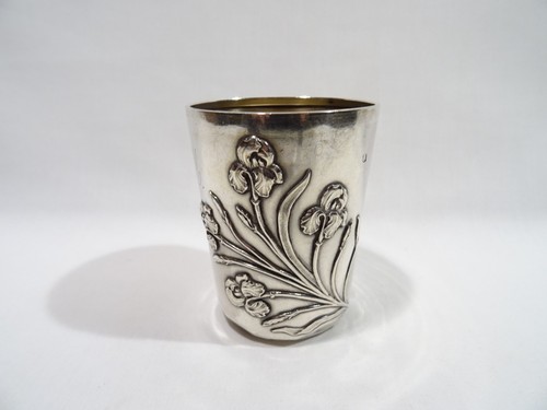 ANCIENNE TIMBALE GOBELET ART NOUVEAU DECOR IRIS MONOGRAMME EN ARGENT MASSIF - Bild 2 von 13
