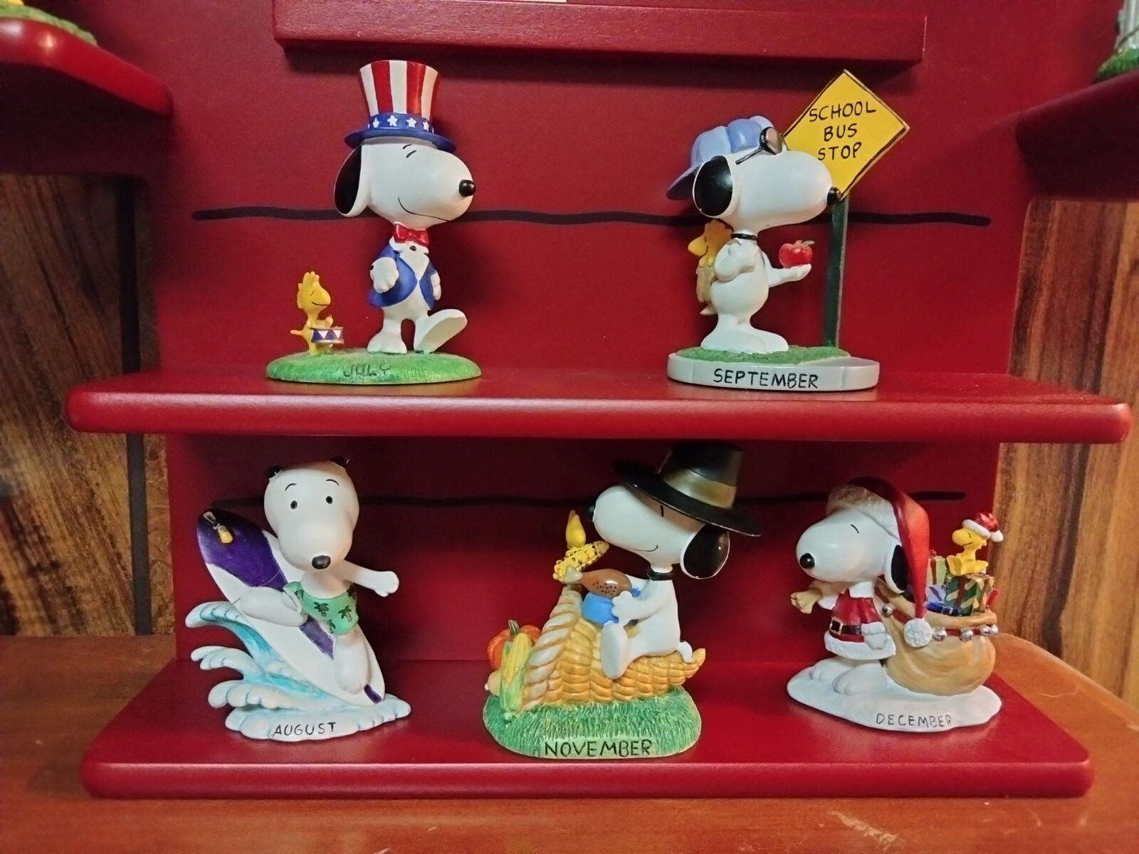 Peanuts Perpetual Calendar Figurine Collection With Display 