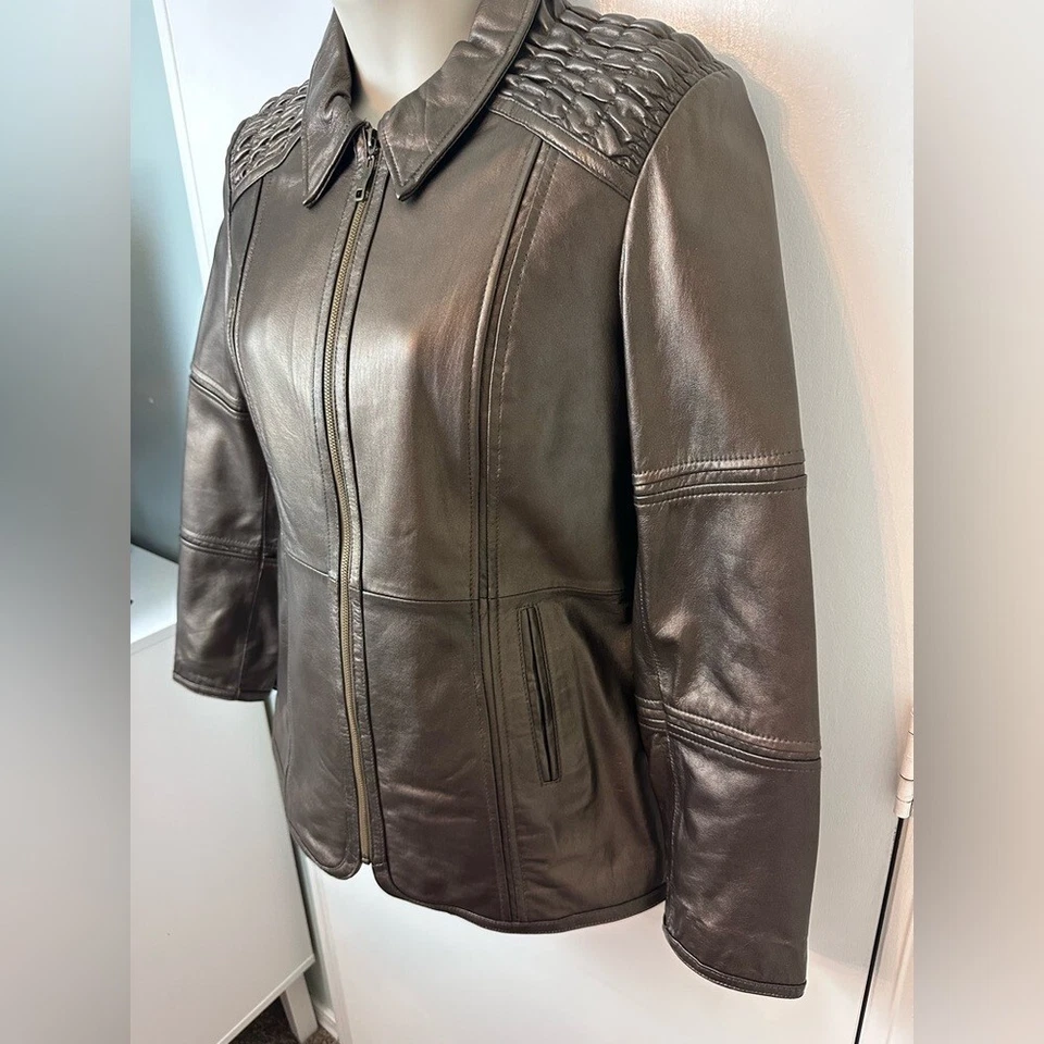 Women’s Leather Excelled Collection Zip Jacket metallic bronze belt strap Size M - Image 4 of 4