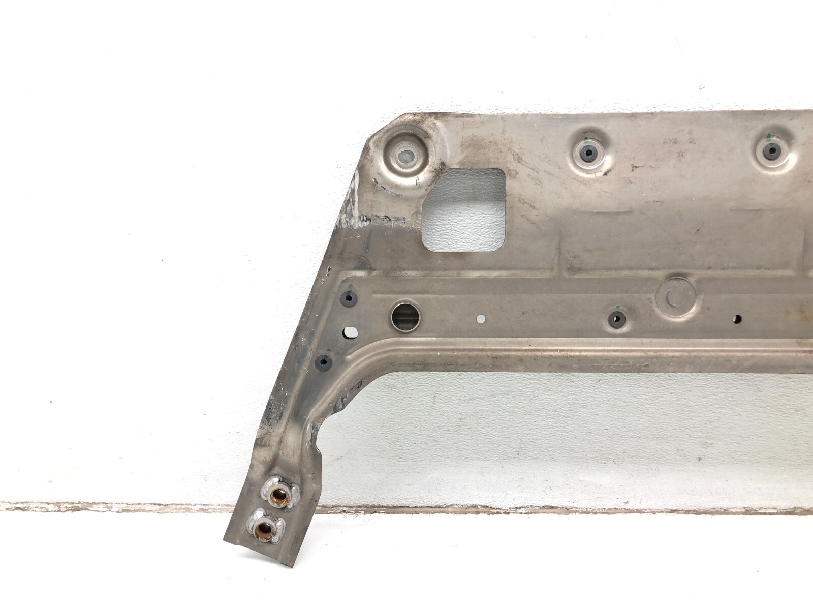 2017-2022 MASERATI LEVANTE FRONT UNDER ENGINE SKID PLATE REINFORCEMENT BRACE OEM