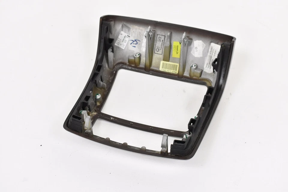 08 09 10 MERCEDES BENZ S63 OEM REAR CONSOLE AC BEZEL VENT TRIM W221 - Image 3 of 4