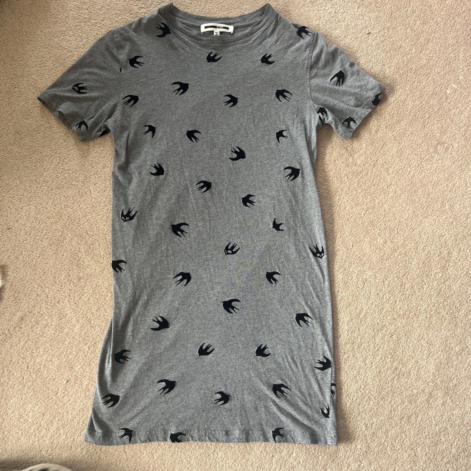Abito maglietta McQ velluto stampa rondine uccellino Alexander McQueen grigio e nero