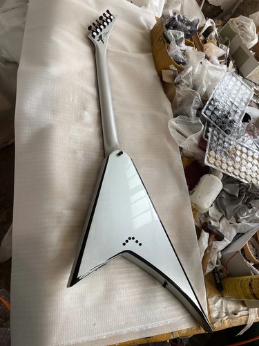 Factory Customized Flying V-Shaped Argent Electric Guitar Professional Hot Sale - 第 4/12 張圖片