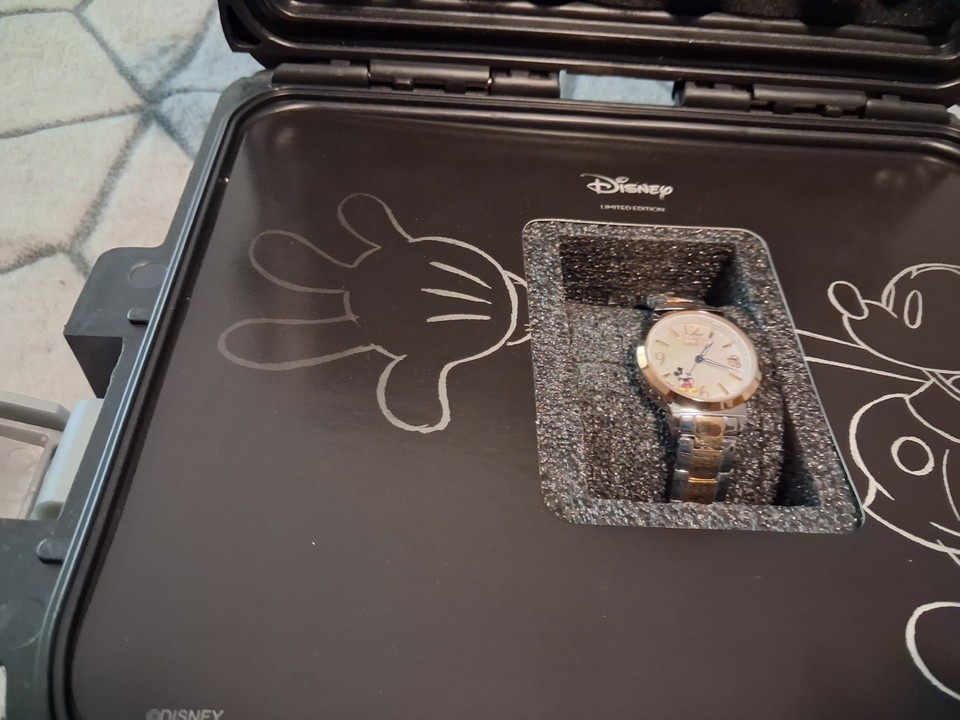 Disney Invicta Collection RARE New Invicta Disney Mickey Mouse LimiteMickey Mouse Watches Male ...