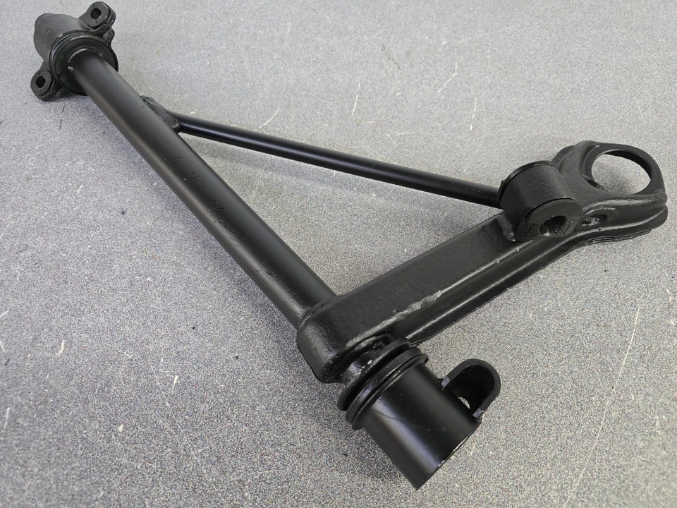 NICE USED ORIGINAL GENUINE PORSCHE 911 912E RIGHT FRONT LOWER CONTROL ARM 1 - Image 2 of 4