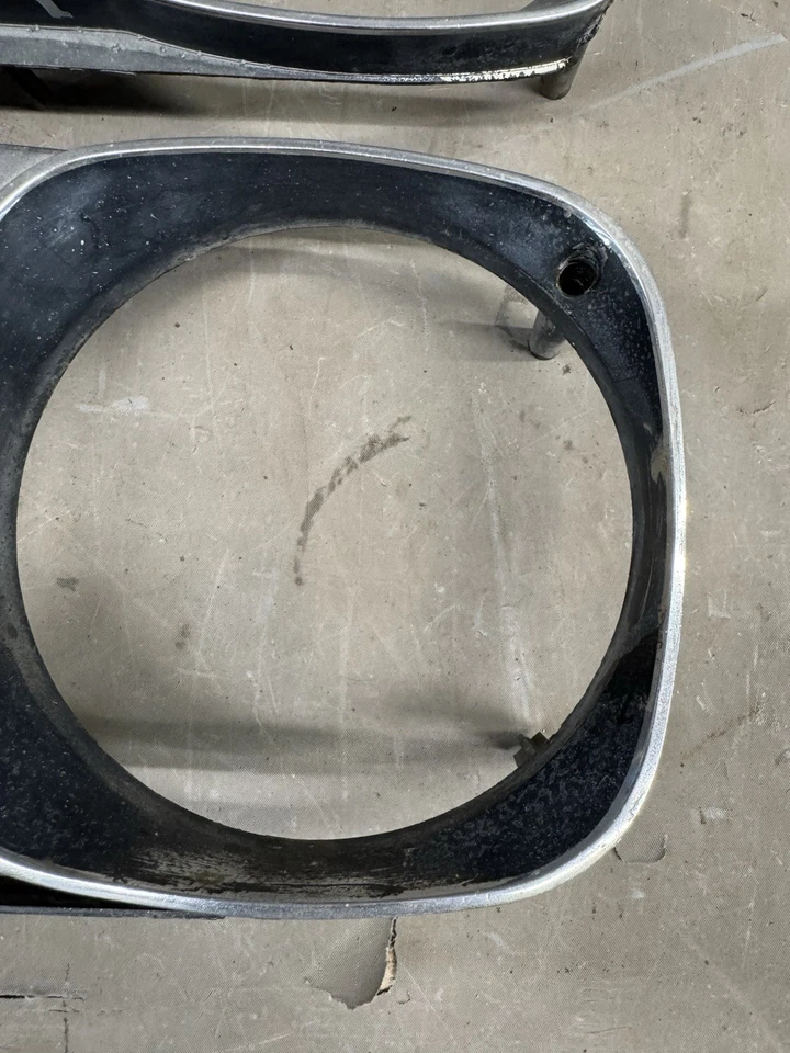 Pontiac GTO 1968 1969 faros cucharones biseles de ajuste faro cejas LeMans OEM Foto 4 de 4