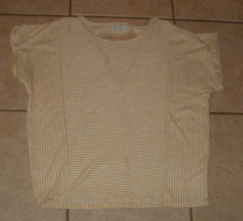 Gold Striped Sz Medium Casual Wear Keyhole Back Lightweight Sweater MAURICES - Picture 1 of 3