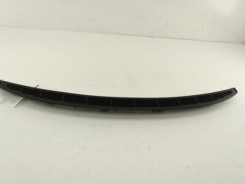 BMW 328i 335i E90 Sedan Rear Deck Lid Trim Vent Fits 2009-2011 - Picture 2 of 12