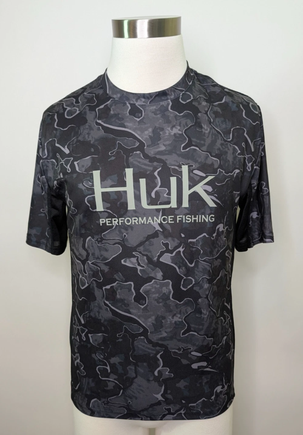 Huk Fishing Shirt Mens S Black Gray Ocean Camo Kryptek Performance Short Sleeve