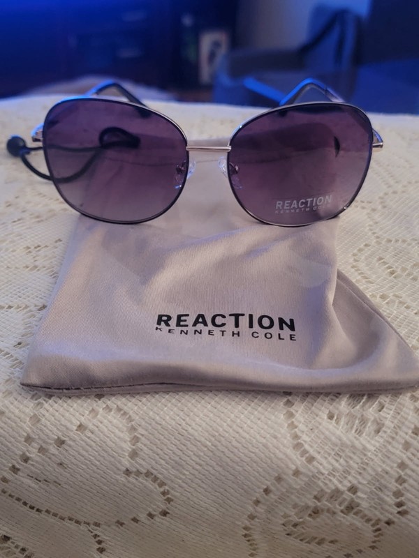 Kenneth Cole Reaction Women's Sunglasses KC1359 32B