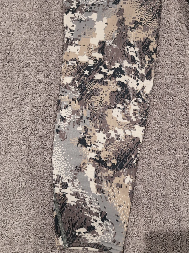 Sitka Heavyweight Bottom XL EV2 Synthetic fast drying insulation! - Image 2 of 4