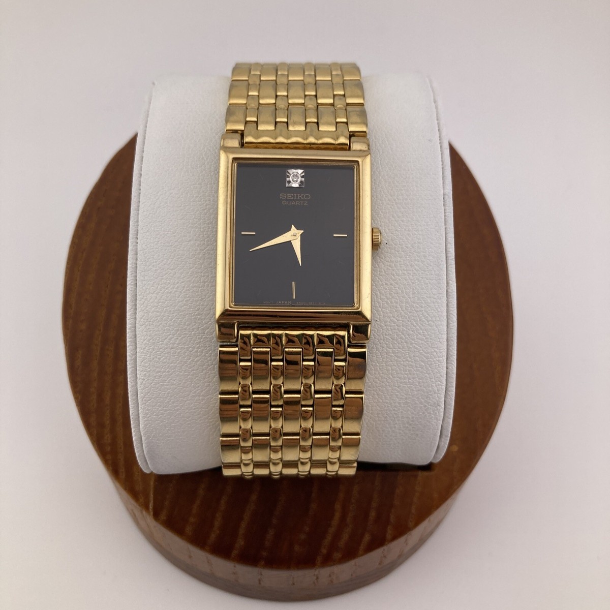 Vintage SEIKO Diamond Ladies 23mm Watch Gold Tone Black Dial Vintage SEIKO Diamond Ladies 23mm Watch Gold Tone Black Dial