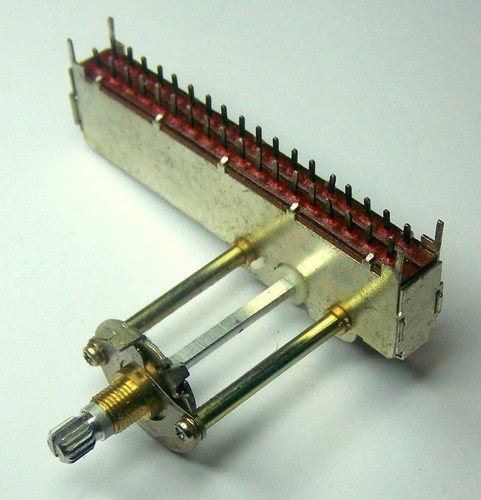 1 pezzo Interruttore Rotativo, Rotary Switch 3 Posizioni 36 Poli ALPS NOS Japan - Picture 2 of 4