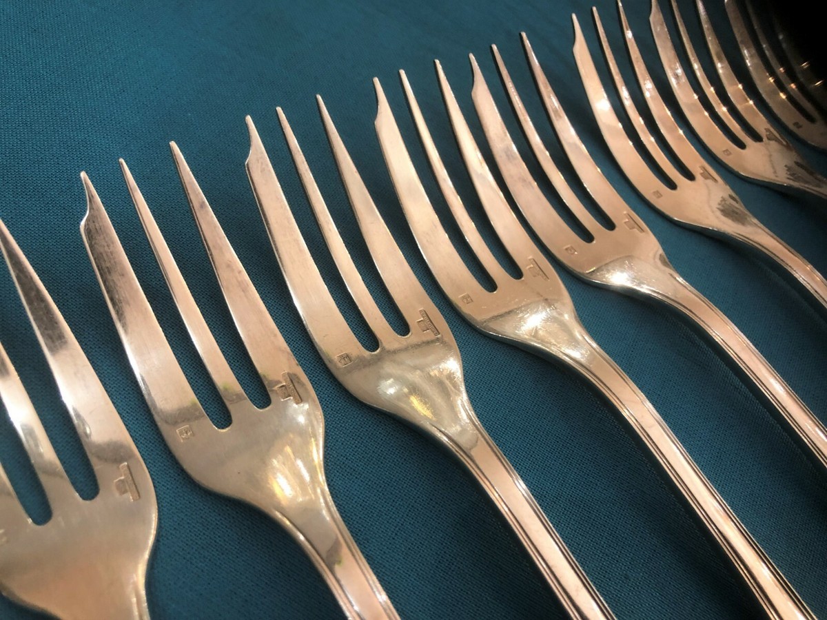 12 Fourchettes à Huitre Métal Argenté Style Art Deco Orfèvre Christofle Modèle Boreal L Lanel French Silver-plated Oyster Forks - UK