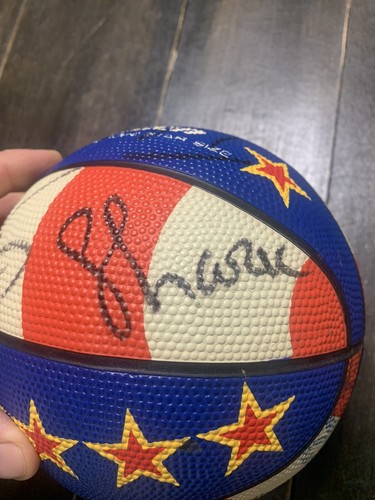 VINTAGE HARLEM GLOBETROTTERS SIGNED MINI SIZE BASKETBALL AUTOGRAPHED BADEN - Picture 2 of 10
