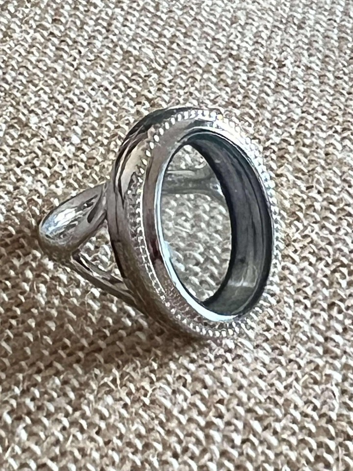 Authentic Origami Owl Locket Ring Vintage Heirloom Petite Twist NEW