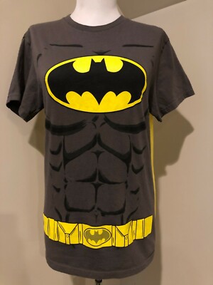 BATMAN Adult T Shirt Cape Costume Halloween Sz Small