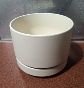Vintage Arabia Of Finland 7 1/2"Dia X 6" Tall Matte White Flower Pot And Saucer