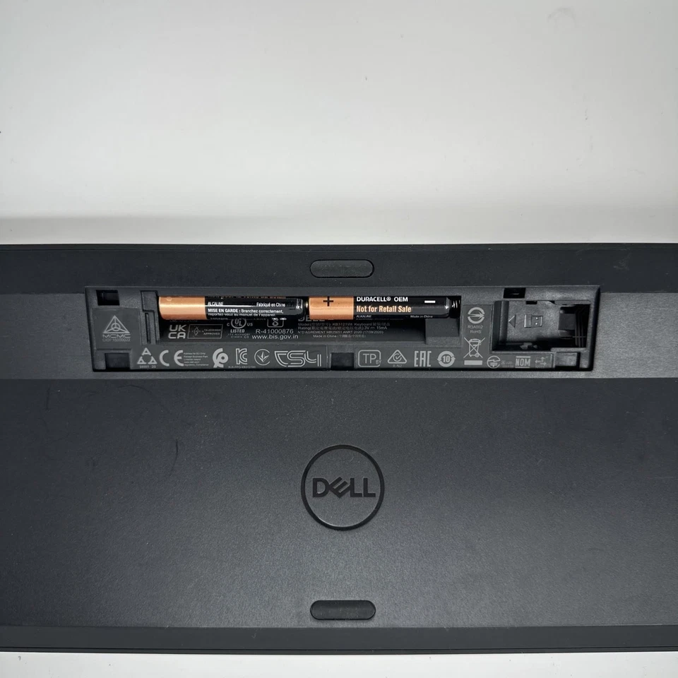 DELL Wireless KEYBOARD KB3121Wt Black Bluetooth - No USB Receiver - LIGHTLY USED - Image 3 of 3
